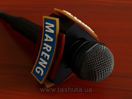 Nakładka na mikrofon trójkątna z logo przestrzenne