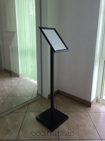 Podłogowy stojak informacyjny pochylony A3 (297x420mm)