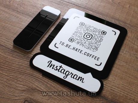 Wizytówka na Instagram z kodem QR z akrylu 250x315mm