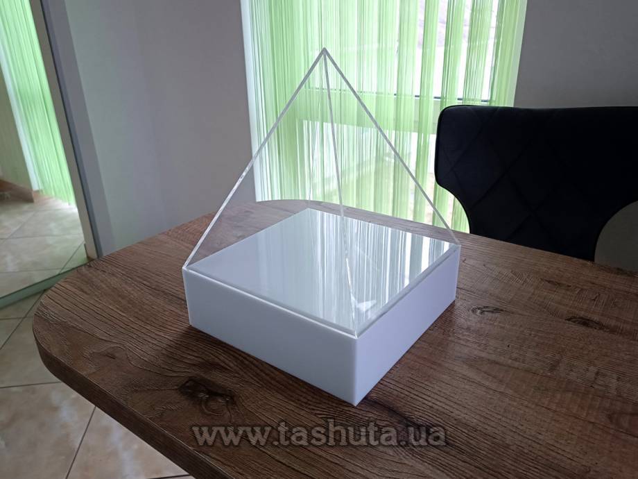 "Pyramid" Illuminated Cover 250x250x350mm