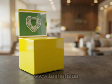 Ящик для благотворительности с замком 300х300х200 мм из цветного акрила