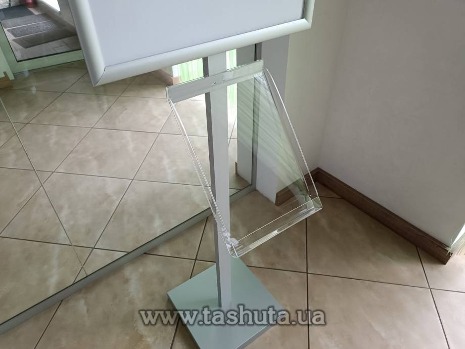 Freestanding B2 Poster Stand