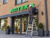 купить по низкой цене Простой монтаж рекламной конструкции в Киеве