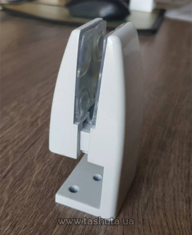 Checkout Protective Partition 1500x680mm with Window on Clamp Fixings