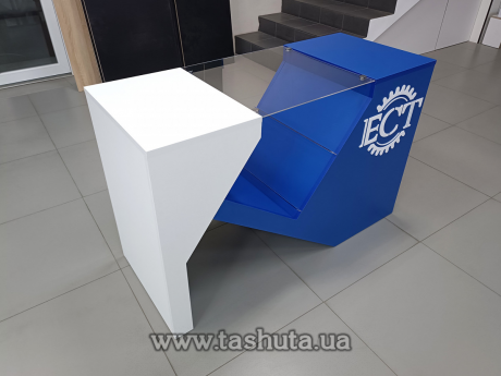 Информационный стол с логотипом, 120х770х50см