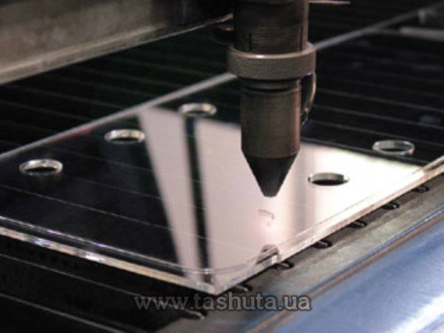 Acrylic Cutting, 4mm Thick