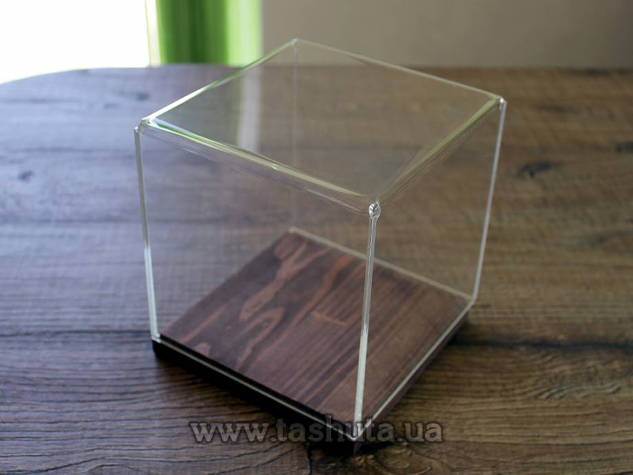 Bent Protective Cover on Wooden Base 150x150x150