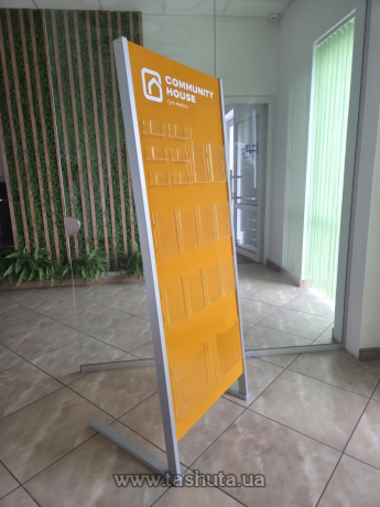 Рекламная стойка наклоненная