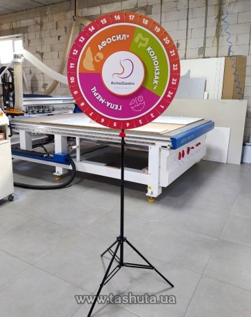 Koło fortuny z logo na składanym statywie, średnica koła 700mm