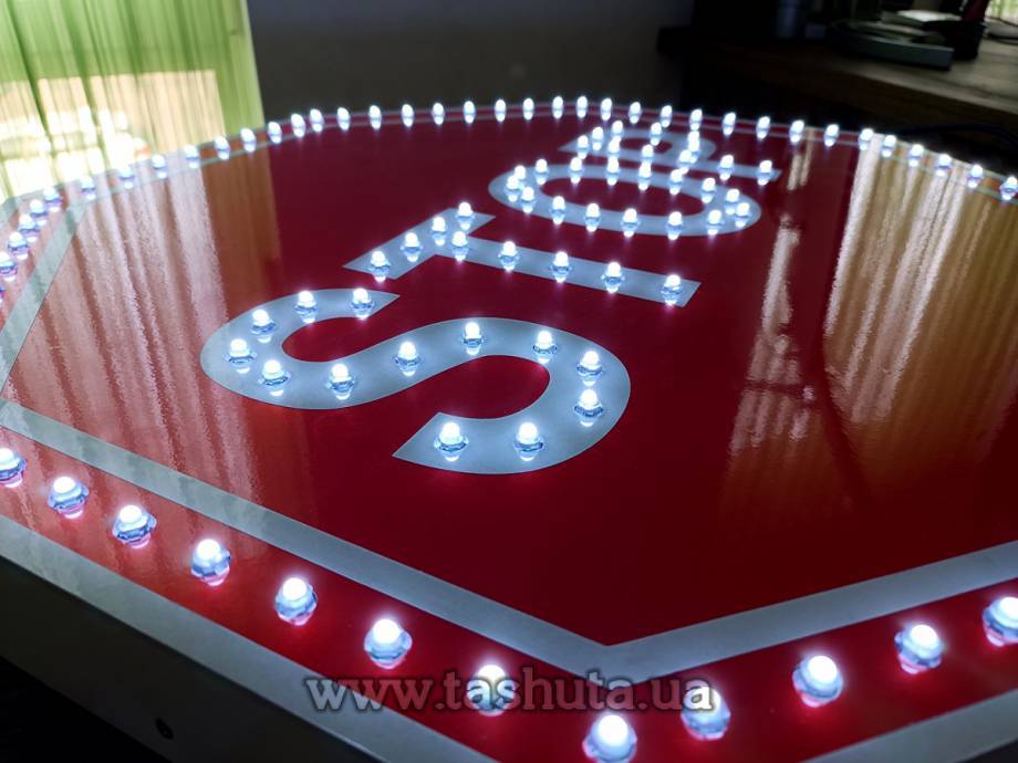 "Stop" LED Road Sign 700x700mm