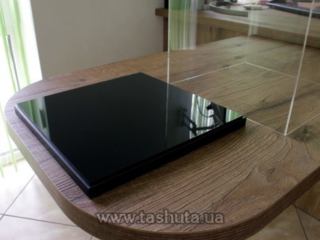 Klosz ochronny na drewnianej podstawie 150x150x150, gięty