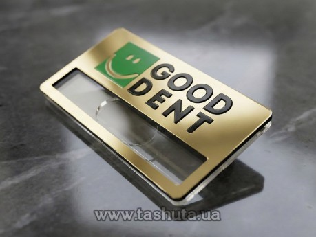 Identyfikator plastikowy (złoty, srebrny) z okienkiem na wkładkę, 70x35 mm