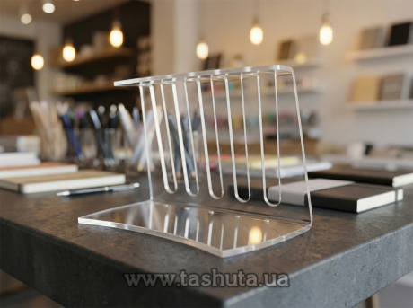 Пластиковая подставка дя ручек на 5 шт, 145х85х75 мм