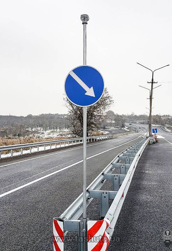 "Detour" LED Road Sign 700x700mm