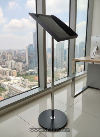 Стійка на хромованій нозі для буклетів А4 формату