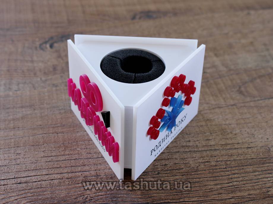 Triangular Microphone Flag with 3D Logo