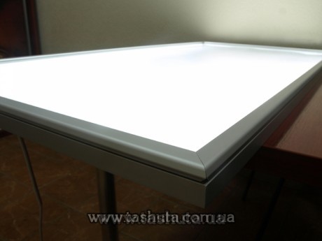 Cienki szyld z podświetleniem bocznym framelight (wzmocniony), format B2, dwustronny