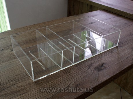 Pudełko akrylowe na towary ze zdejmowanymi przegródkami 220x420mm