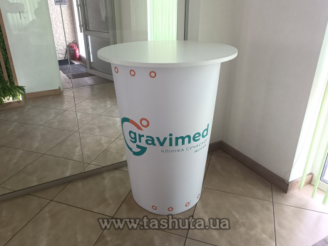 Стійка ресепшн з друком  700х700 мм