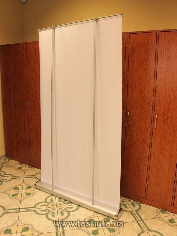 VIP Roll-Up Banner Stand 1000x2000mm