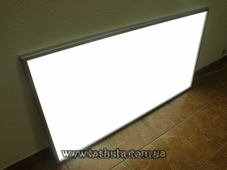 Cienki szyld z podświetleniem bocznym framelight (wzmocniony), format B2, dwustronny