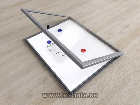Gablota naścienna z drzwiczkami i zamkiem, 500x700 mm