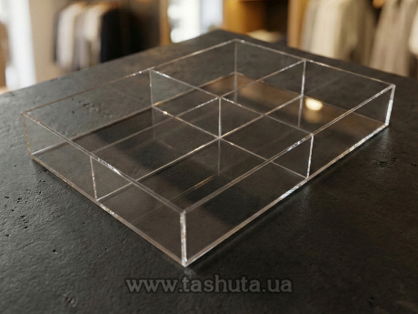 Акрилова коробка, контейнер 220х310х50мм, 4 відділення