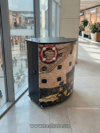 Промо-стол с печатью "Чемодан"