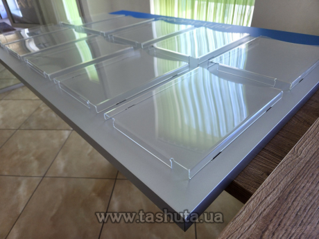 Стенд, куточок споживача на 6 кишень, 800х850 мм (композитний матеріал)