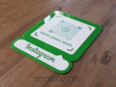 Tabliczka na Instagram z kodem QR 250x315mm z kolorowego akrylu