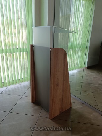 Mównica do wystąpień z plexi