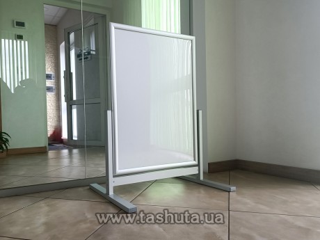 Potykacz z ramą zatrzaskową, aluminiowy, typu T, format B1