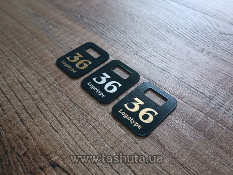 Номерок пластиковый в гардероб 40х50 мм, односторонний