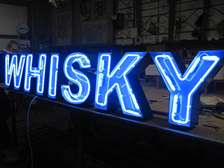 Буквы из неона