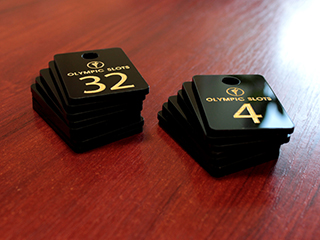 Номерок с заливкой золотом