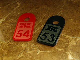 замовити акрилові номери для гардеробу